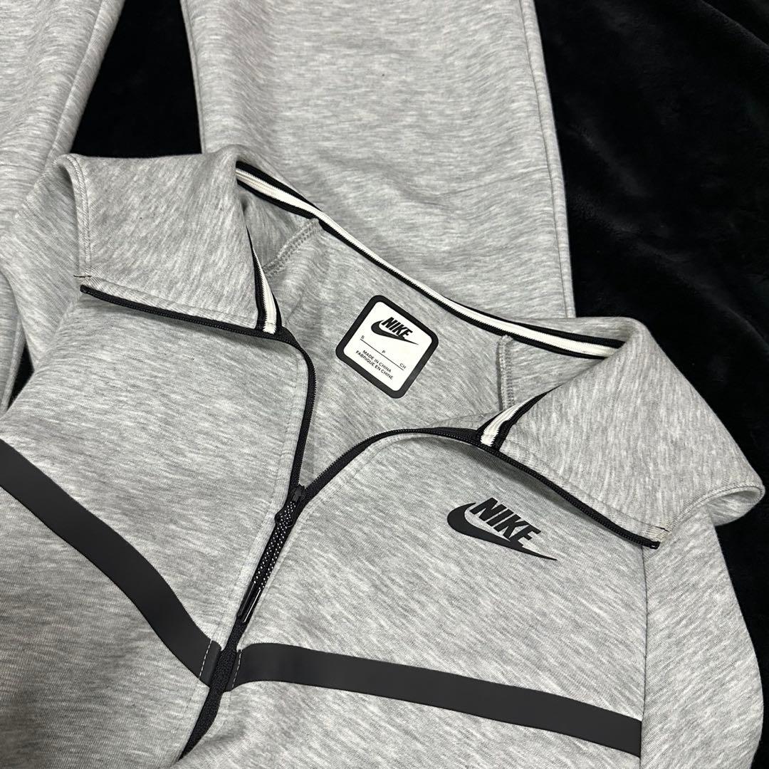 NIKE テックフリース S グレー
