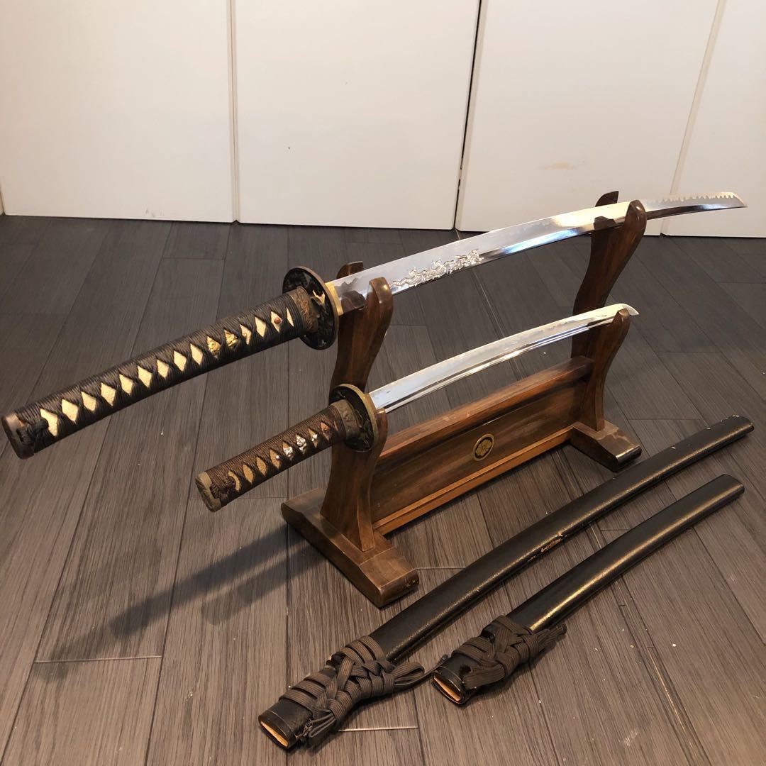 本格模造刀　優刃紋刀身　樋入り　龍刻印　太刀　脇差　大小セット　緑拵え