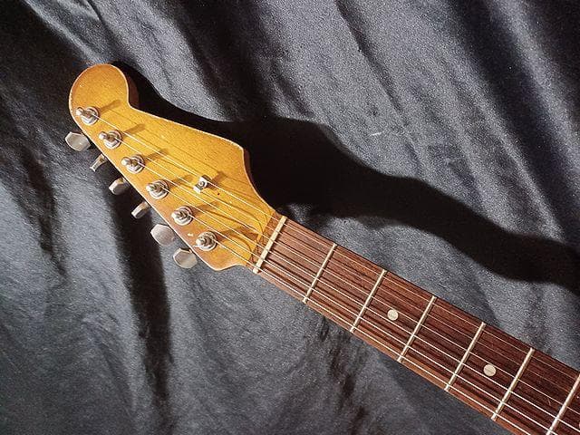 ギター FiestaRed Relic LaquerFinishStratocaster