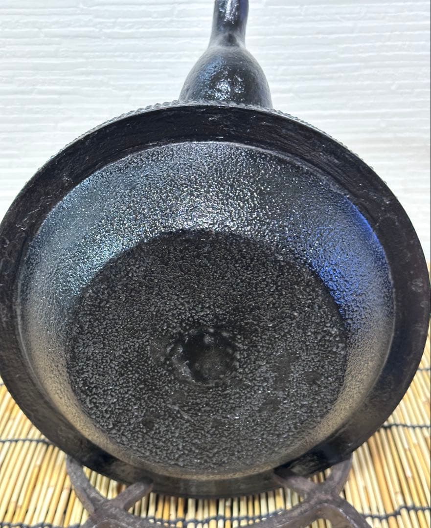 長期保管品　南部長寿堂造　１５型　アラレ　鉄瓶　南部鉄瓶　南部鉄器　調理器具