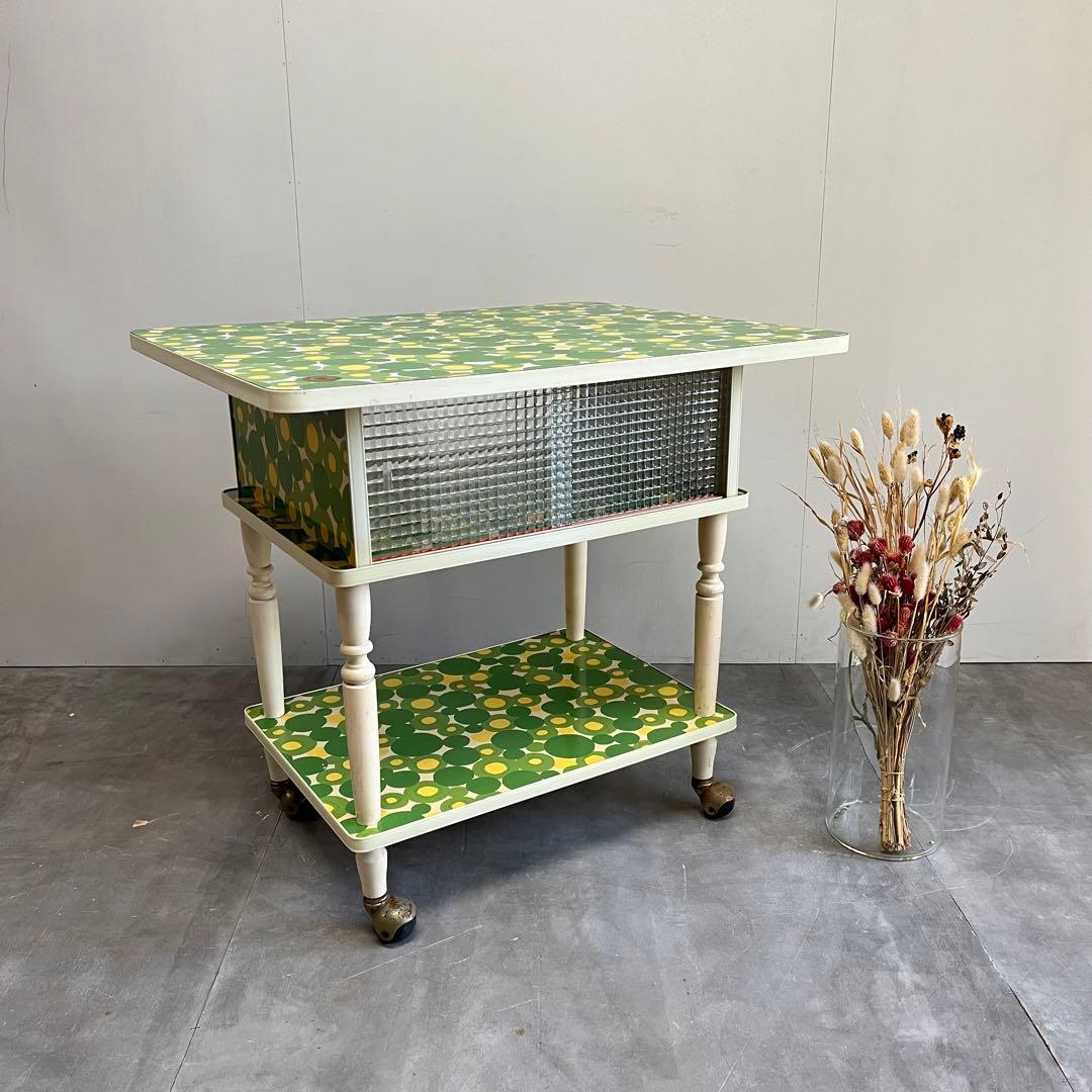 レトロポップなリビングの模様替え記録とインテリアアイテム かわいい