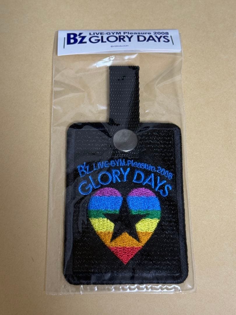 【激レア】B'z GLORY DAYS 2008 バゲージタグ 未開封 ツアーバゲージタグ B'z GLORY DAYS 2008 公式グッズ バゲッジ B'z