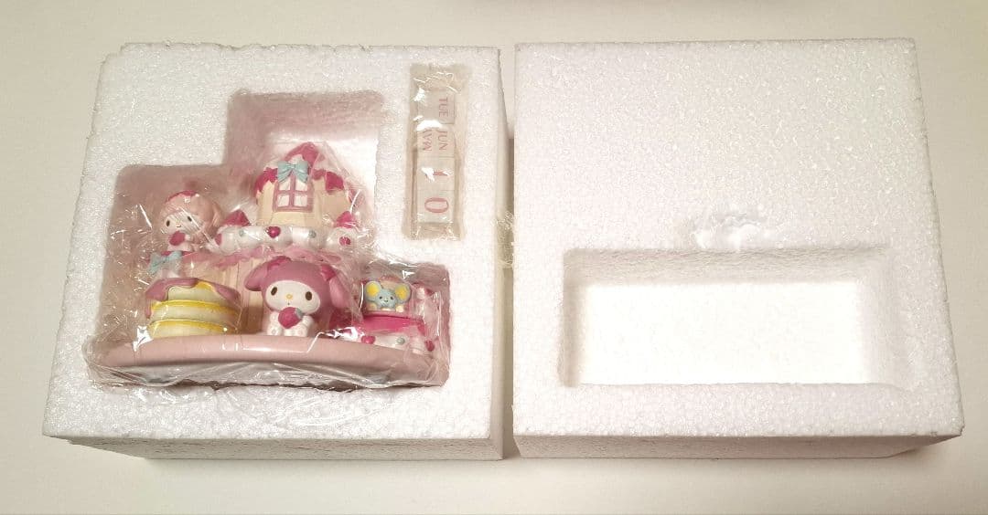 新品未使用 マイメロディ 卓上万年カレンダー イチゴ