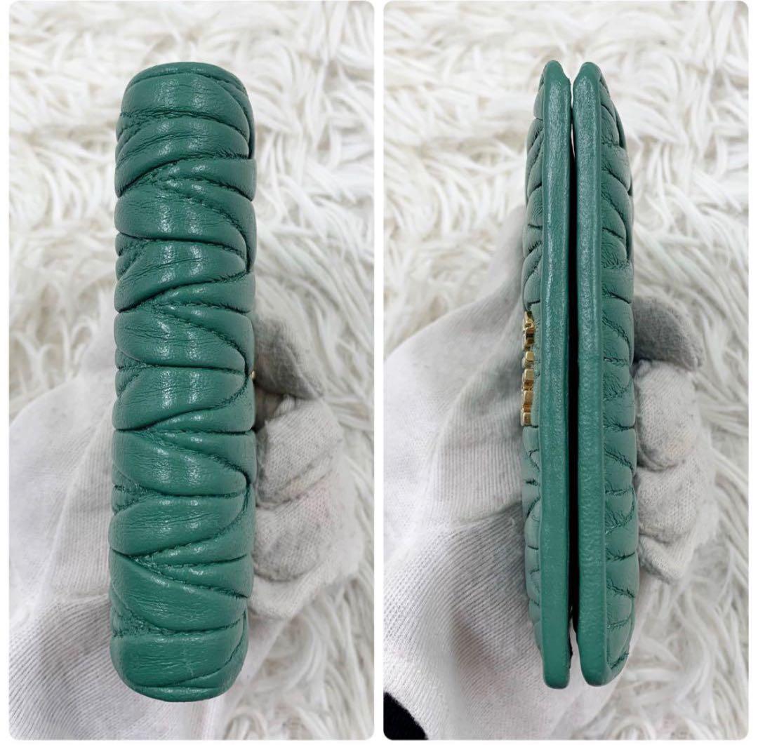 極美品☆ミュウミュウ 二つ折り財布 マテラッセ エメラルドグリーン