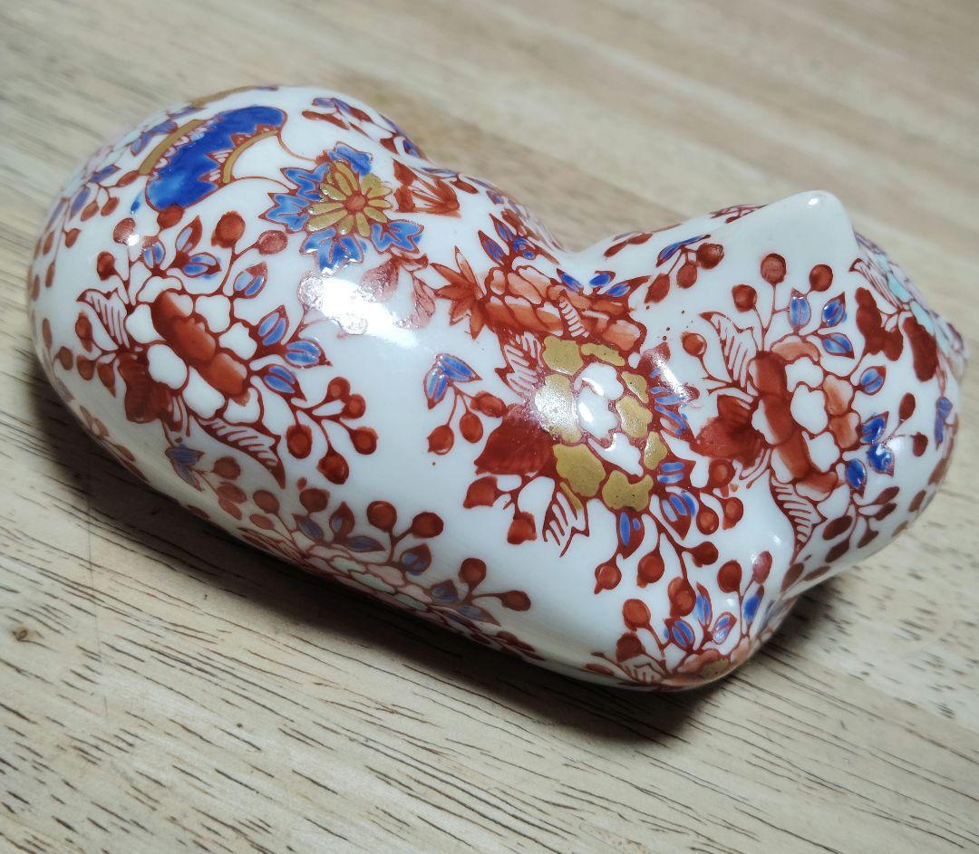 伊万里焼　猫　花模様　置物