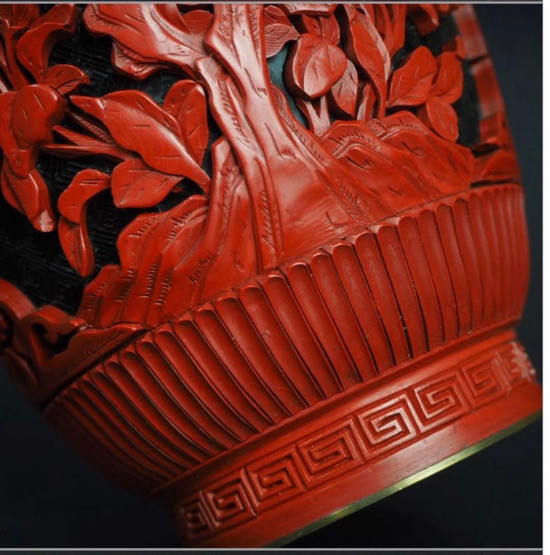 送料無料　極上高肉彫堆朱花瓶　台付　全高さ29ｃｍ　共箱　中国古玩骨董