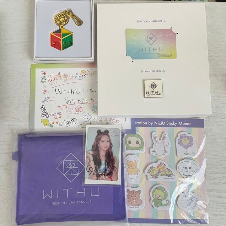 NiziU ファンクラブ早期入会特典グッズ アヤカAYAKA直筆サイン入り