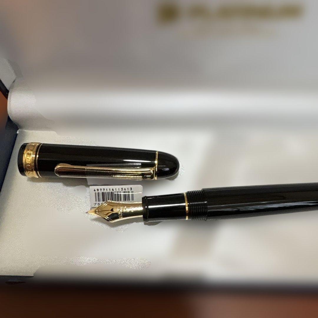 美品　プラチナセンチュリー3776ブラック　イン　ブラック14k SFニブ