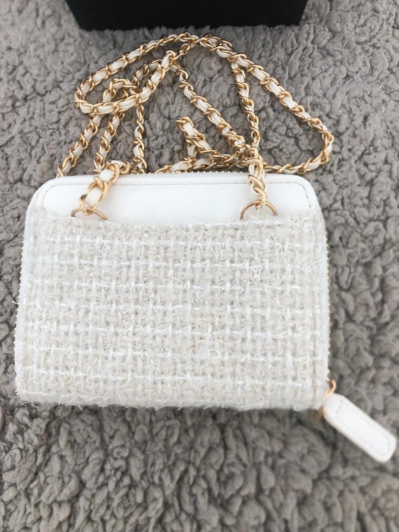 三つ折財布　ロゴレディース　バッグ　財布　ヴィンテージ　ブラック