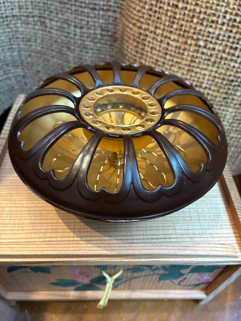 香炉　金属製(磁石つかない) 手彩色ケース付　線香立て　仏具　茶道具