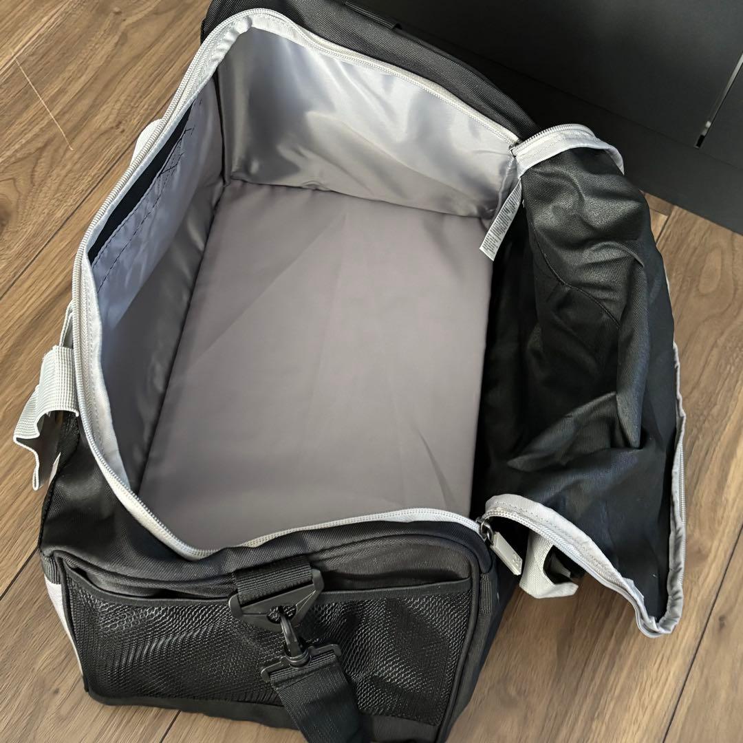 【新品未使用】リヴァプール ボストンバッグ サッカー Liverpool バック