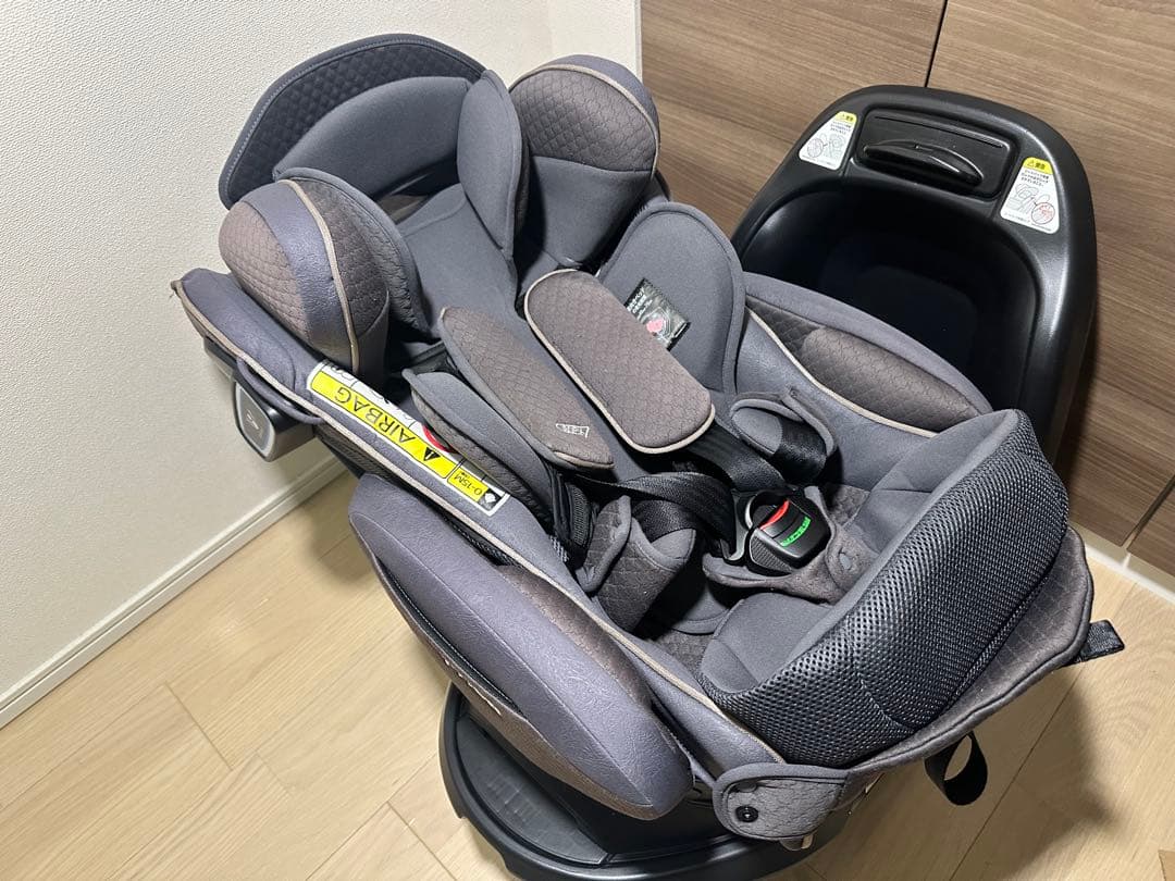 アップリカ　フラディア グロウ ISOFIX 360°セーフティー