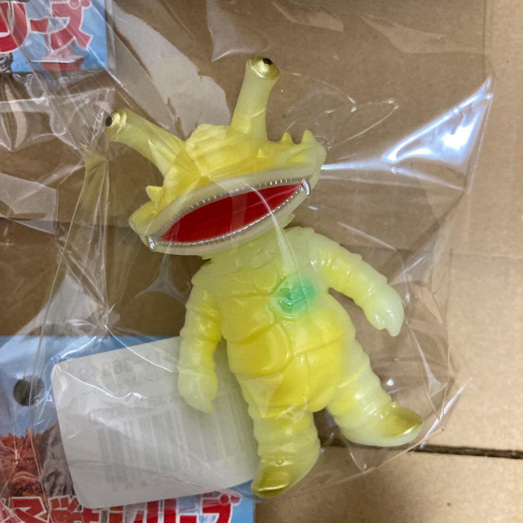 ブルマァク ちびカネゴン 蓄光5色セット ソフビ ウルトラQ - メルカリ