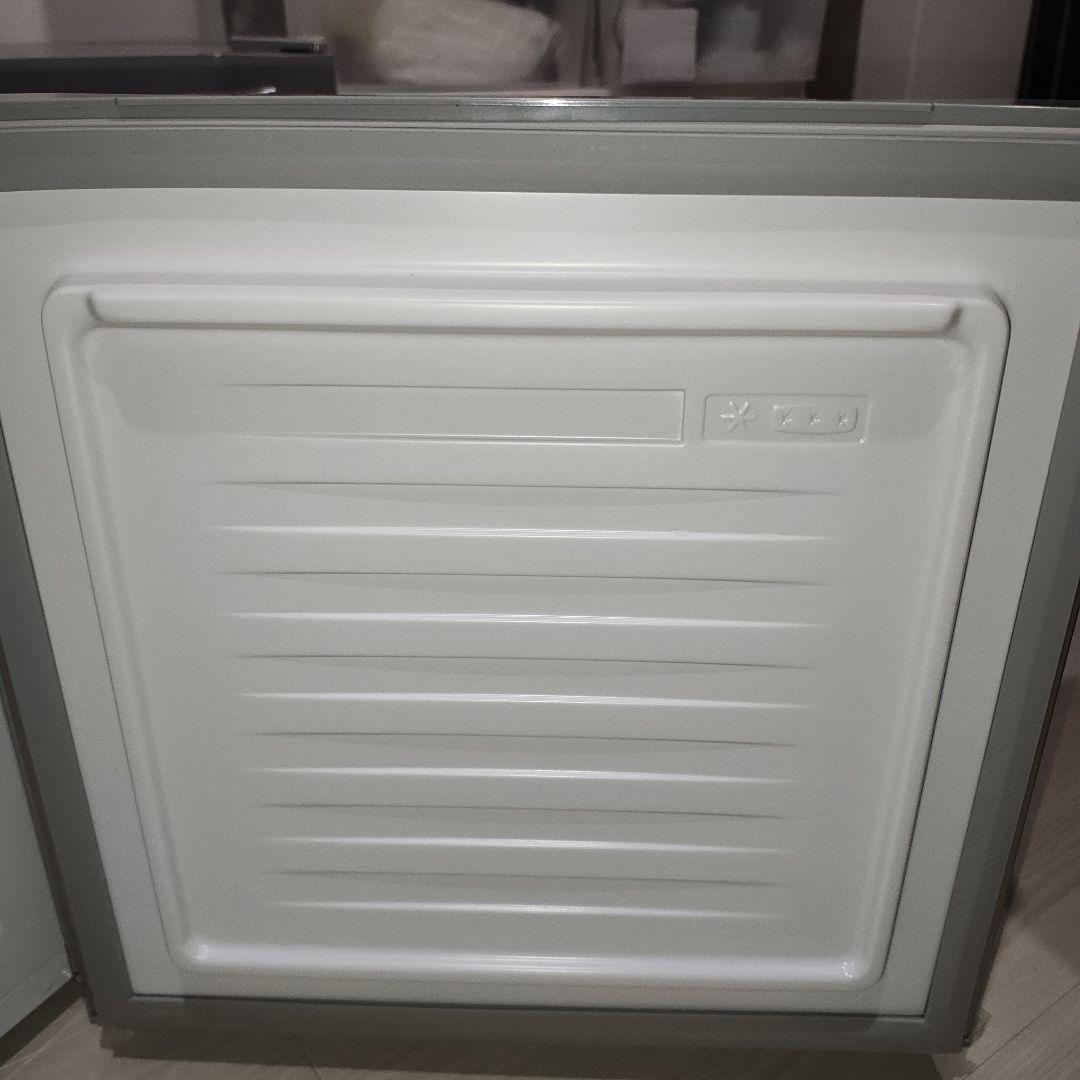 2023年製小型冷凍庫 31Lアイリスオーヤマ PF-A31FD-N ゴールド