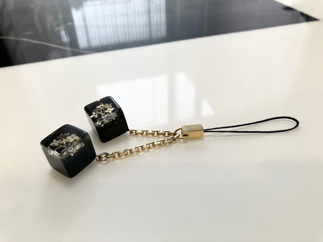 ルイヴィトン ストラップ アクセソワールテレフォンヌアンクルージョン