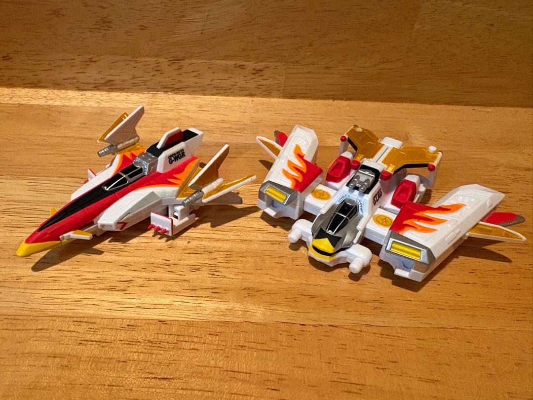 ガンフェニックストライカー　ガンウインガー　ガンローダー　ガンブースター　食玩