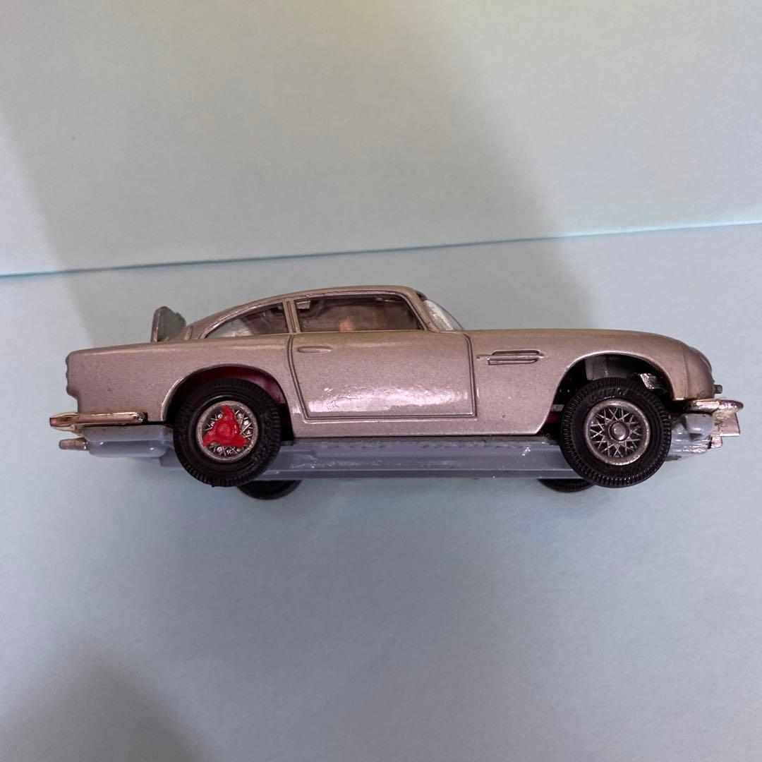 Corgi Toys 007 ジェームズボンド ミニカー アストンマーティン