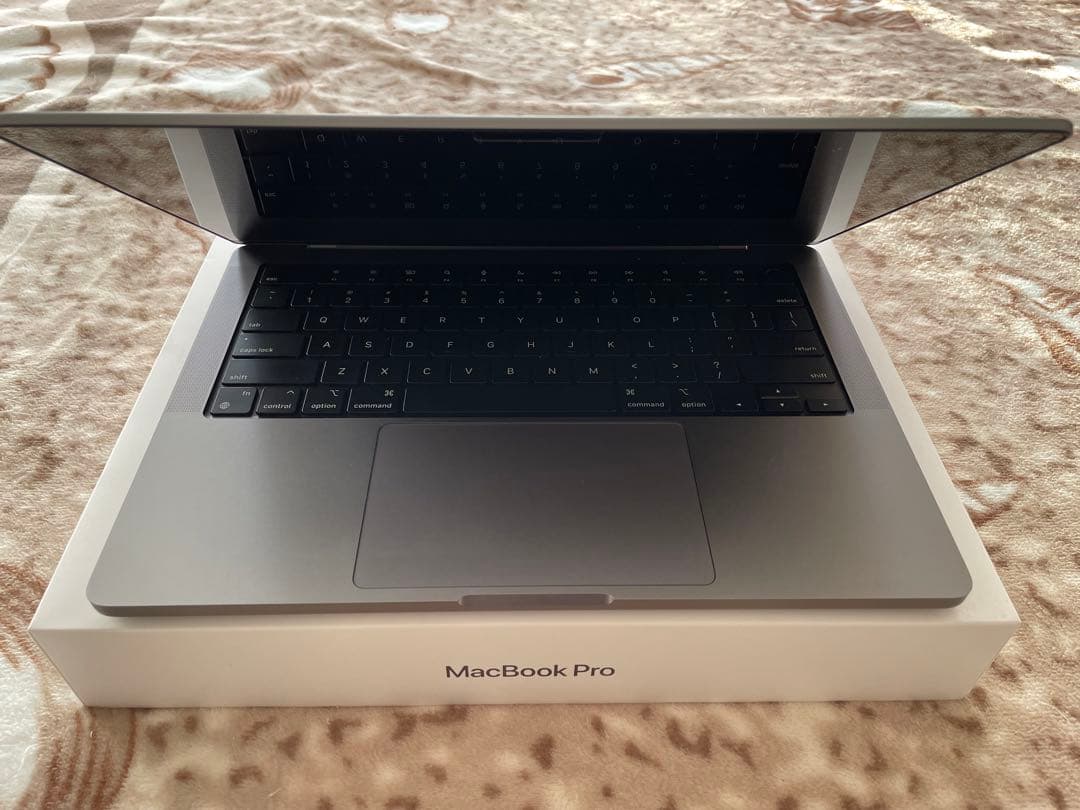 14インチMacBookM1pro 10CPU16GPU US keyboard