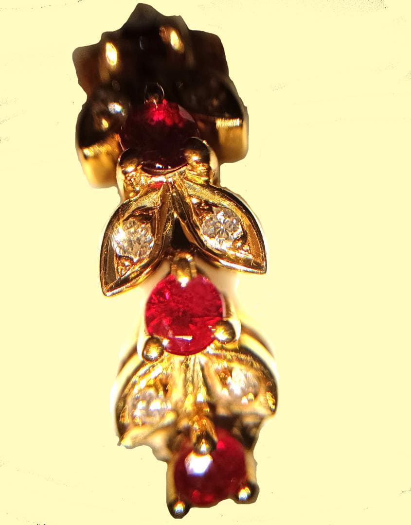 K18指輪　メレダイヤ、メレルビー