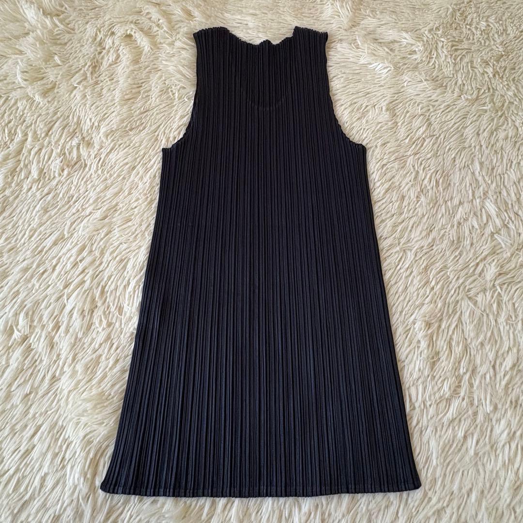 美品✨ プリーツプリーズ　イッセイミヤケ　タンクトップ　ノースリーブ　総プリーツ