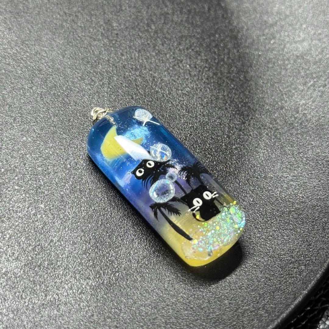 fairy様〜新作 天然石 レジンネックレス 【猫ちゃんと浜辺】