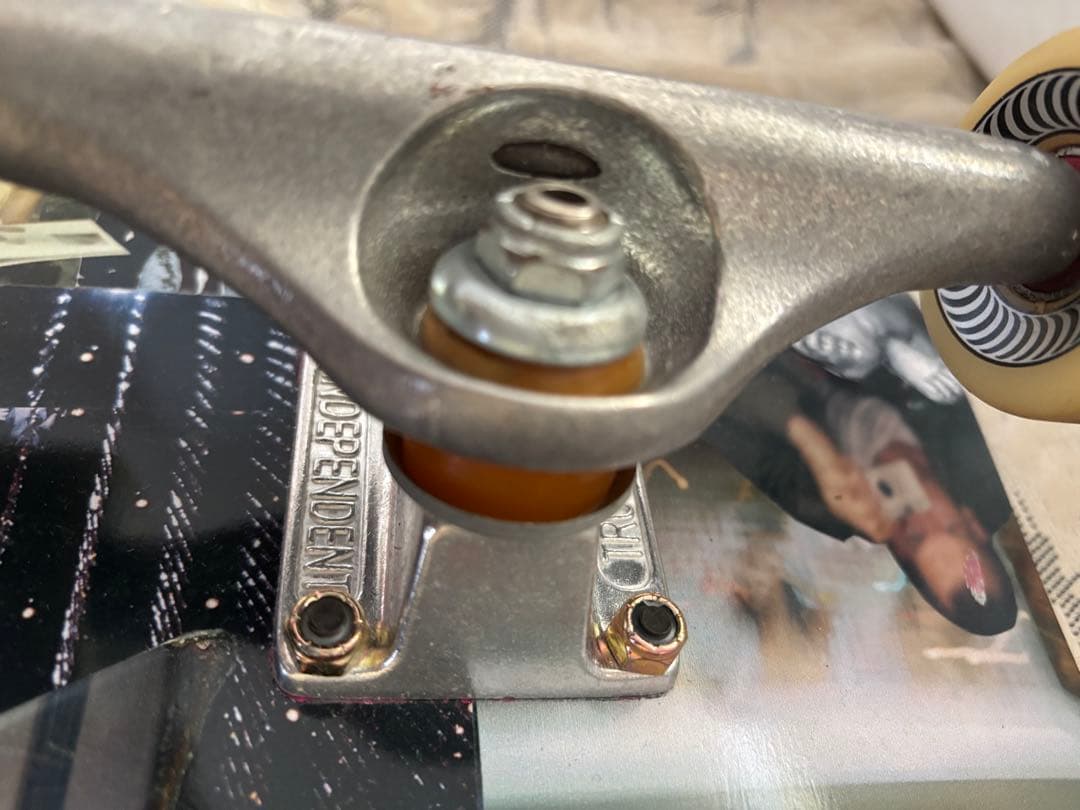 値下げ!FUCKING AWESOME スケートボード コンプリート8.5インチ