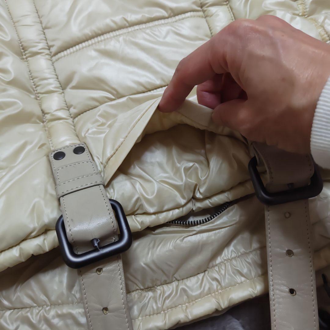 ボッテガ　クリーム色 クッションデザイン ショルダーバッグ