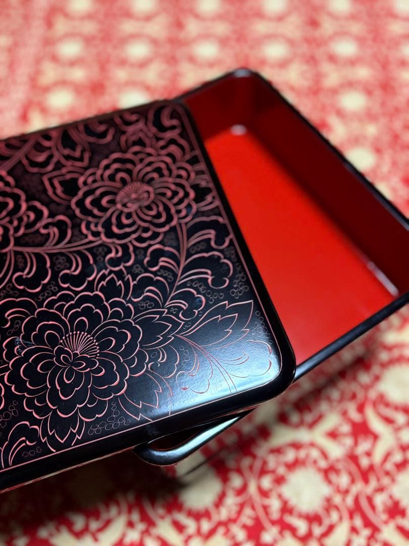 花柄彫刻の輪島塗重箱