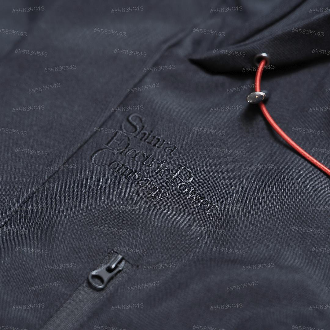 ARTNIA・スクエニカフェ限定】FF7Rマウンテンパーカー<神羅カンパニー