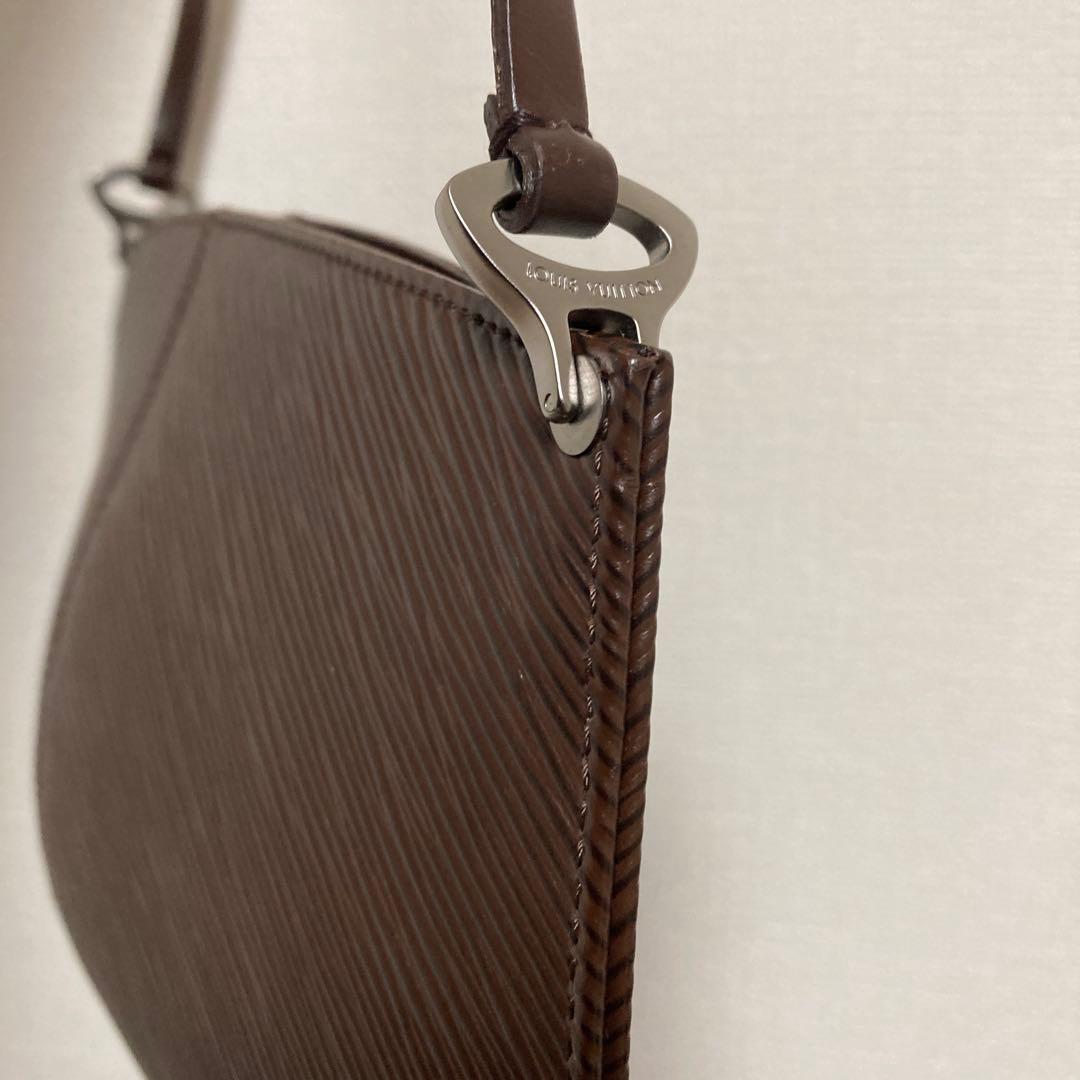 ルイヴィトン エピ ポシェット ドゥミ リュンヌ