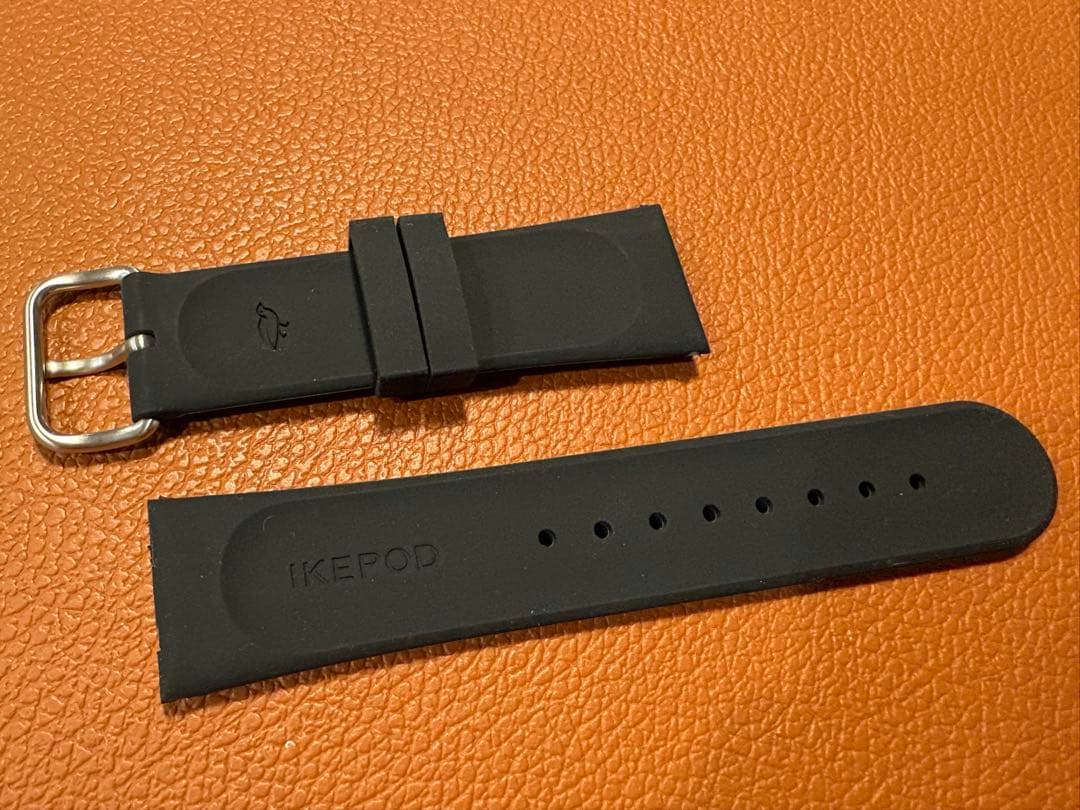 【未使用】IKEPOD 純正シリコンラバー/尾錠付