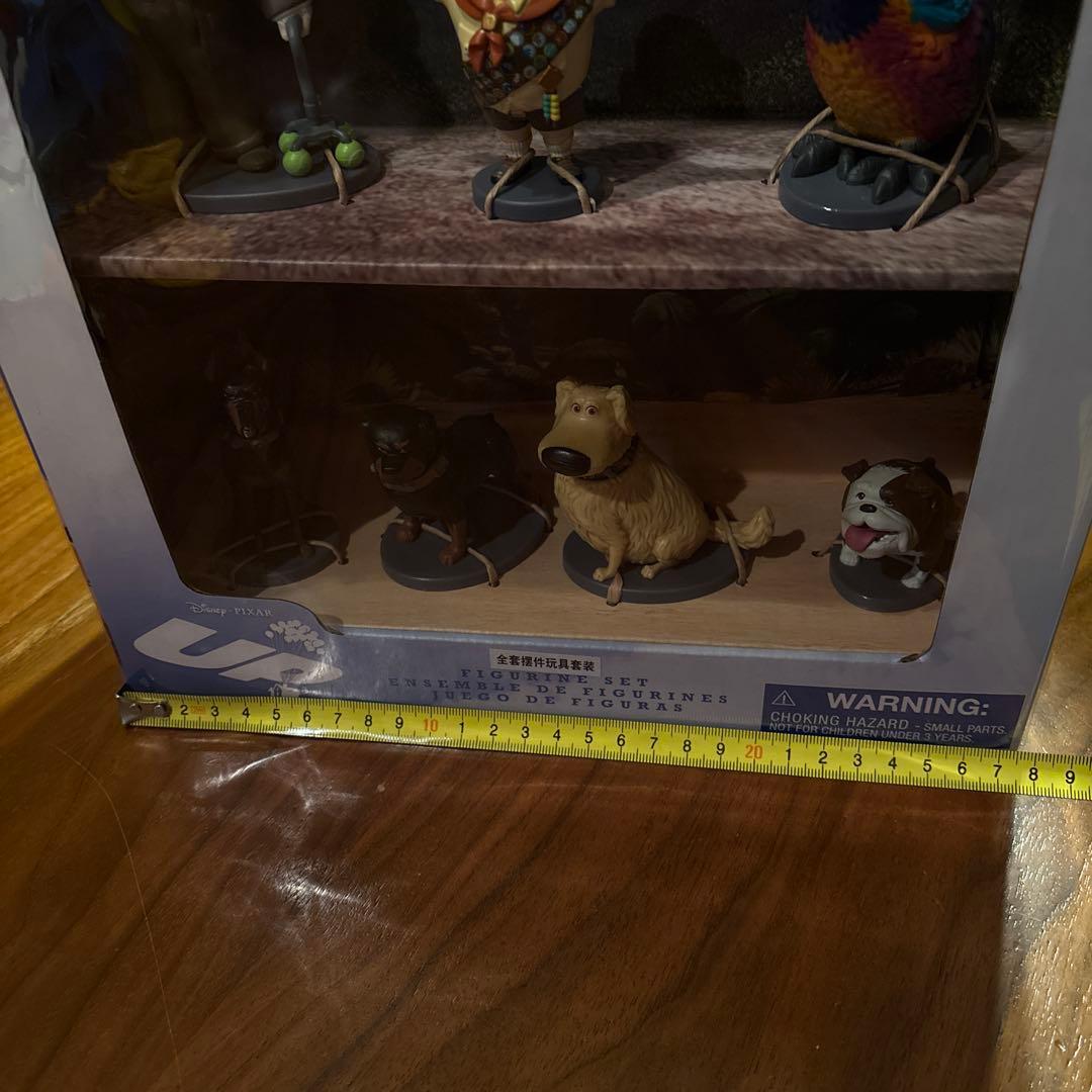 カールじいさんの空飛ぶ家　フィギュアセット　上海ディズニー