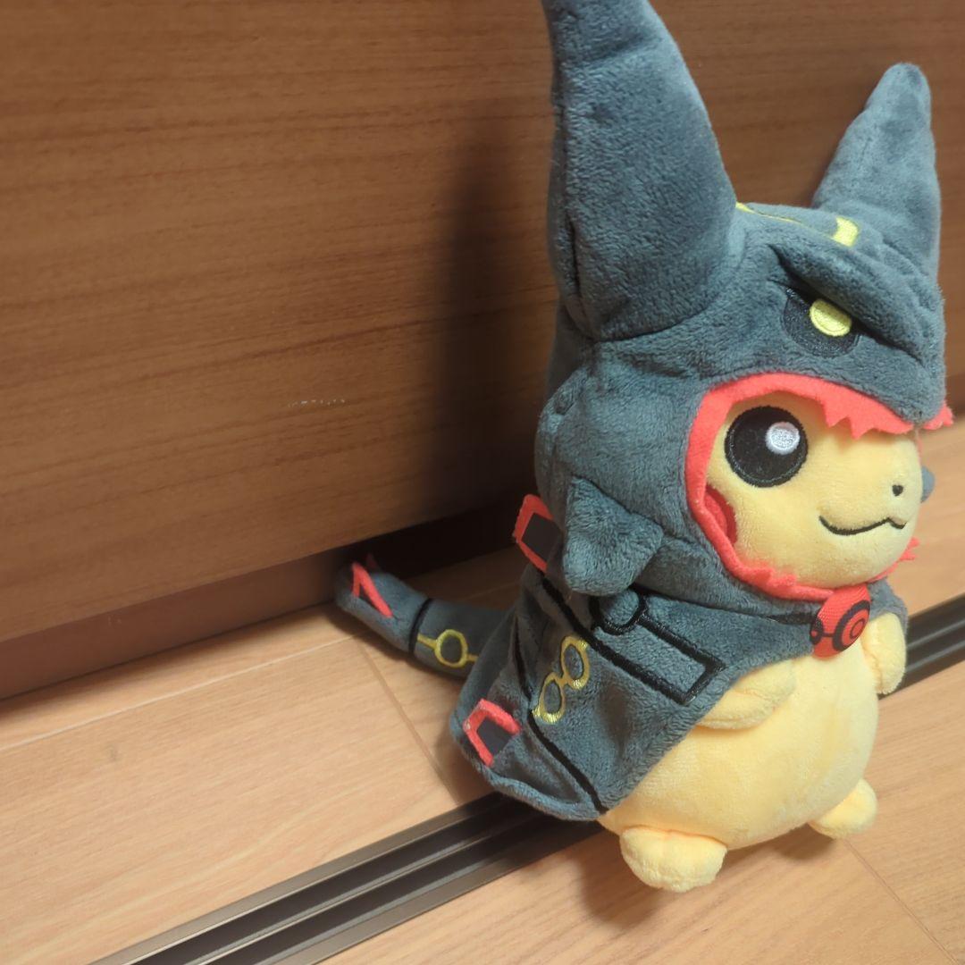 ぬいぐるみ 黒いレックウザ　ポンチョを着たピカチュウ 正規品 値下げ交渉可