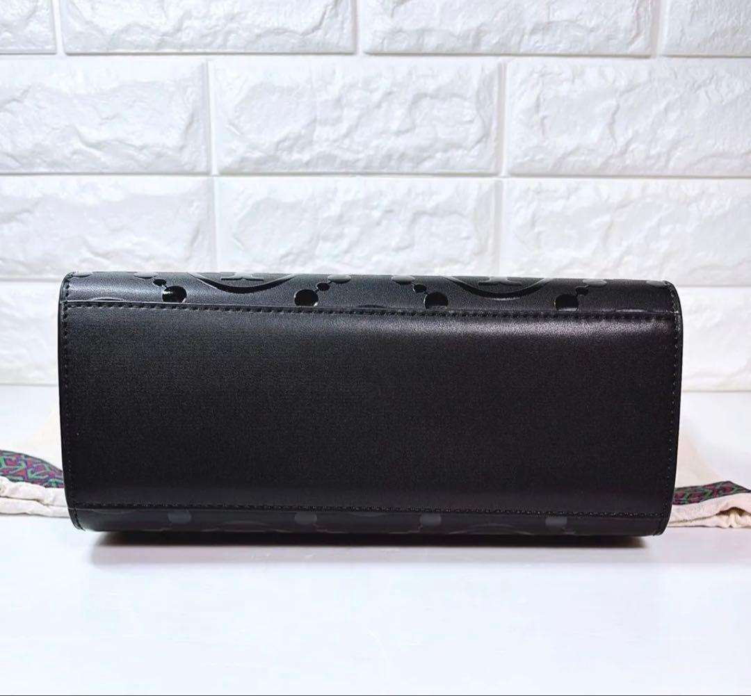 トリーバーチTモノグラム トップハンドル エンボストート 黒