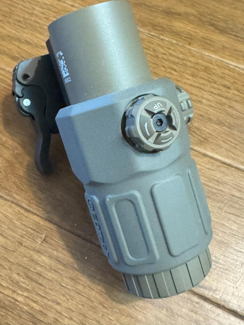 Evolution Gear製 G33 マグニファイア レプリカ　イオテック