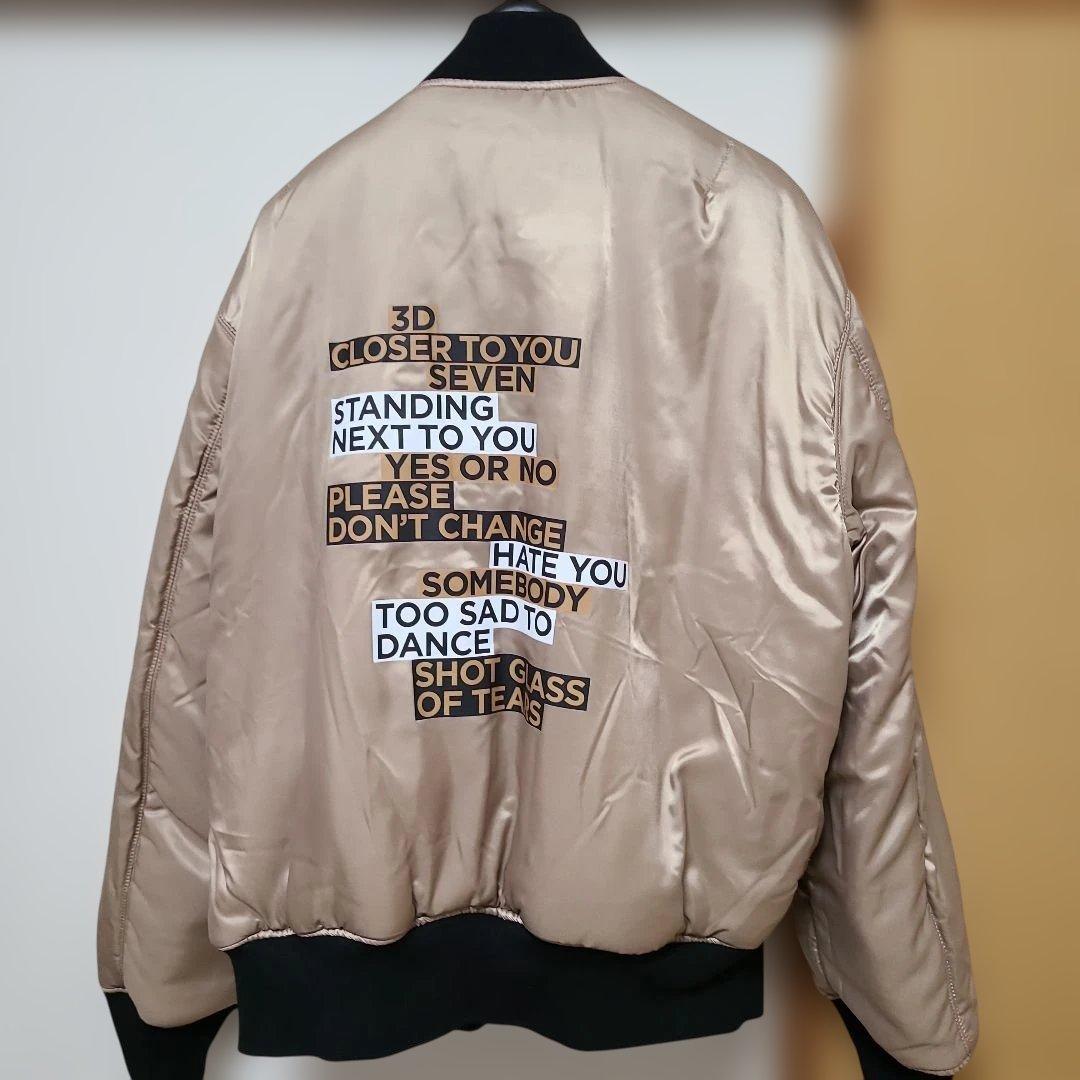 アイドル JUNGKOOK GOLDEN OVERSIZED BOMBER JACKET
