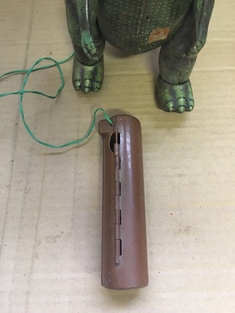 恐怖の地底怪獣バラゴン　ブリキ　ラジコン