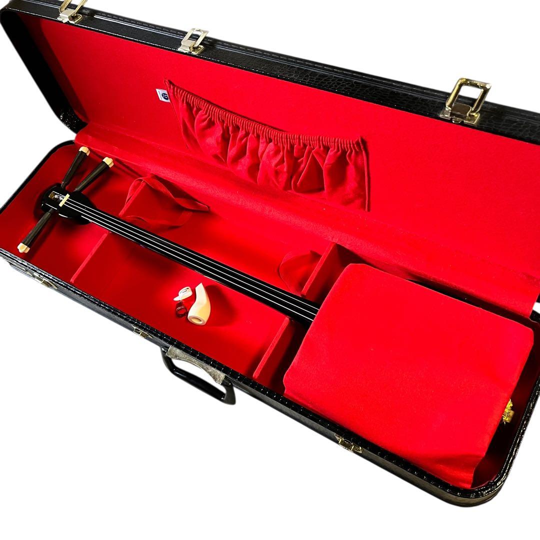 【美品】沖縄 三線 本蛇革 強化張り 黒塗り棹 蛇皮 ハードケース 爪 守礼印