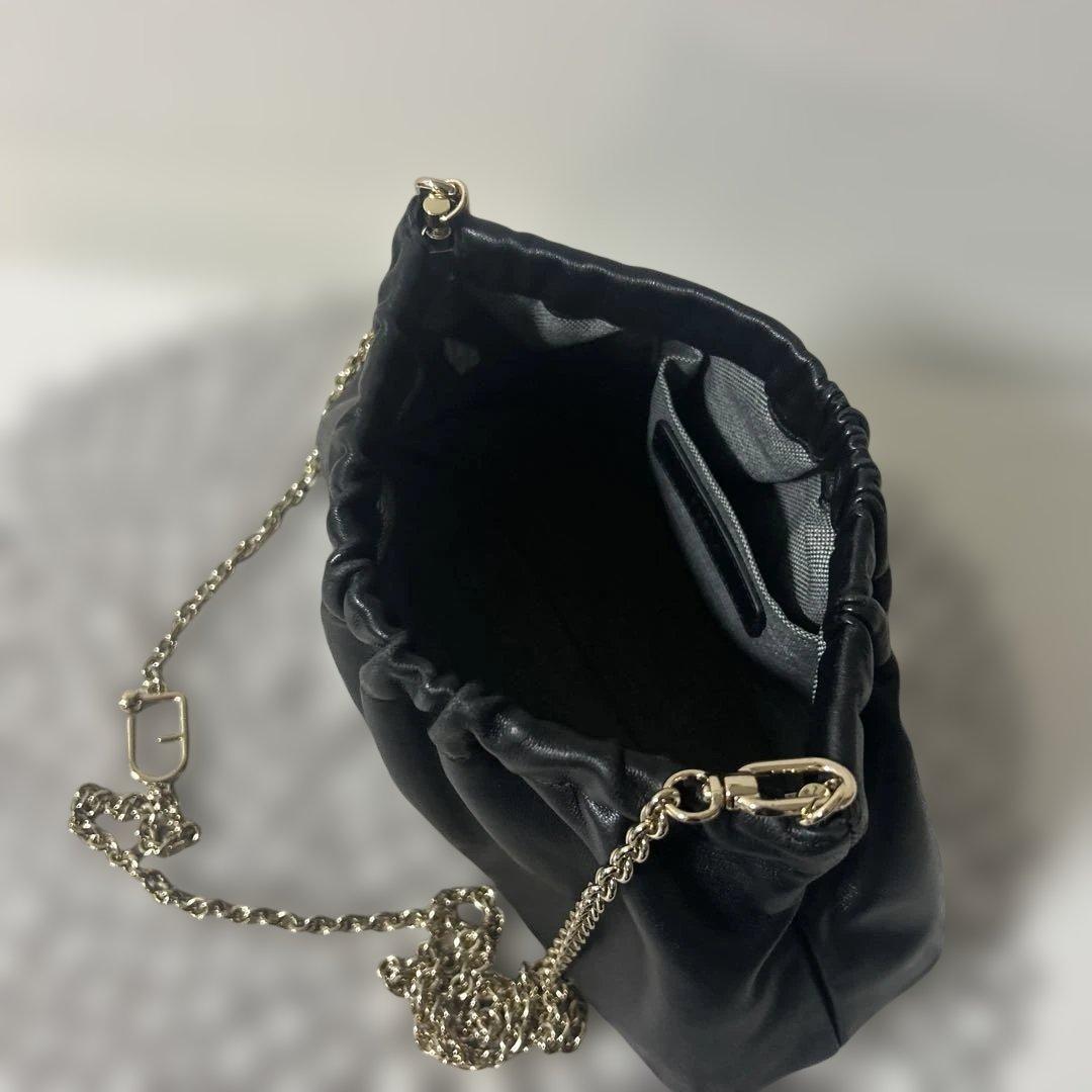 FURLA ブラック ショルダーチェーンバッグ