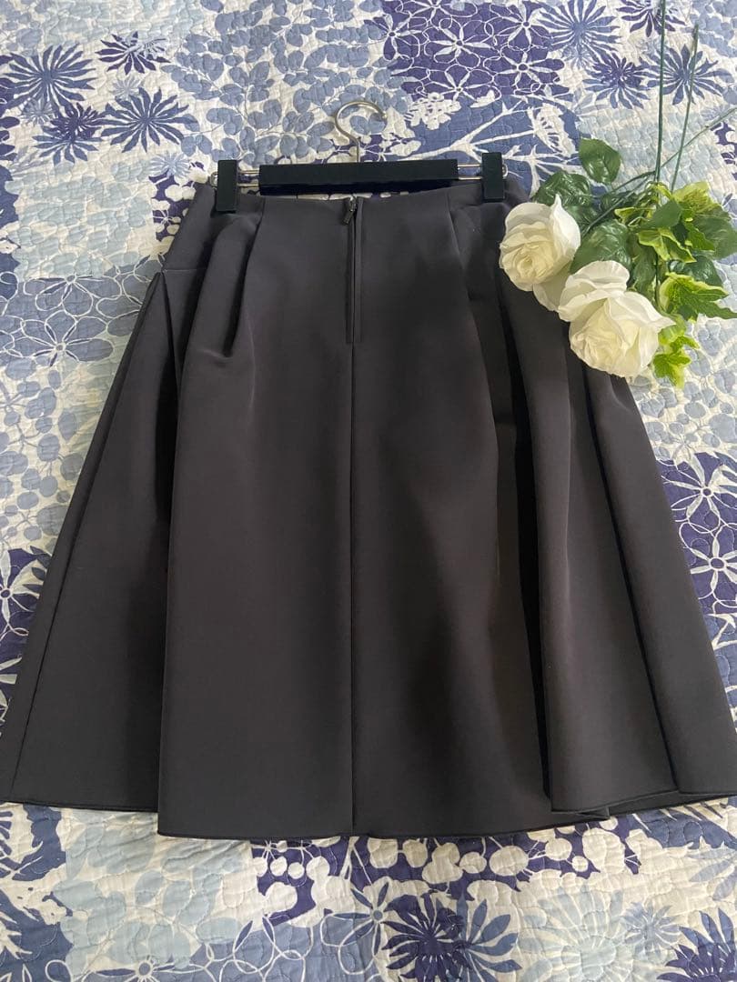 【美品】FOXEY フォクシー　スカート　Irips Flare 38 グレー