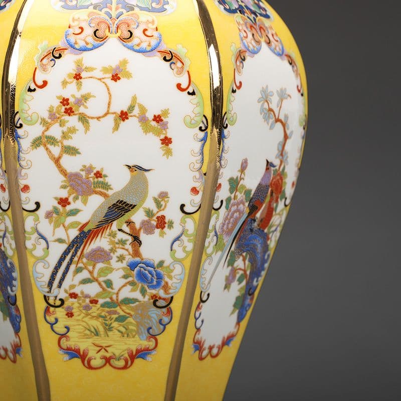 清乾隆磁器琺瑯彩花鳥紋六方瓶 景徳鎮 陶磁器 装飾品 現代工芸品 美術品 置物