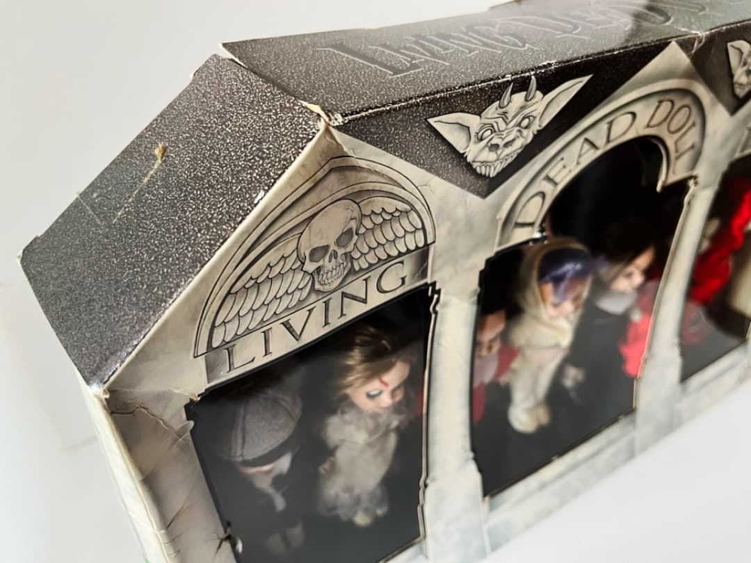 リビングデッドドールズミニ　シリーズ1　霊廟ボックス　7体セット