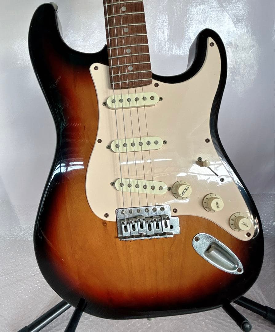 ストラトキャスター タイプ/Legend/サンバースト /エレキギターG0061