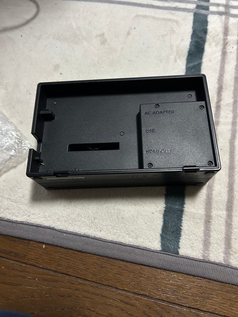 Nintendo Switch 本体 箱付き ジョイコンなし