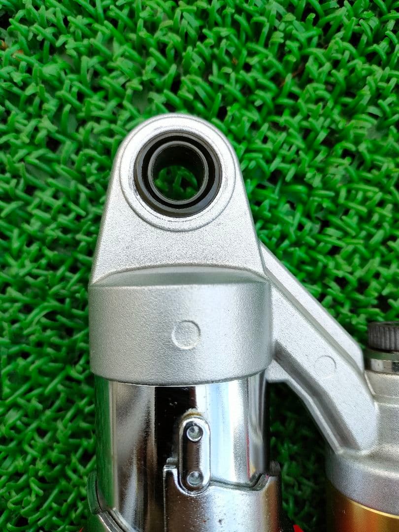 CB1300SF リアサスペンション 左右 SHOWA 純正 SC40 品薄