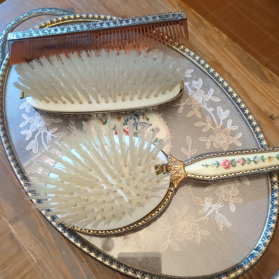 プティ・ポワンのブラシ コーム セット