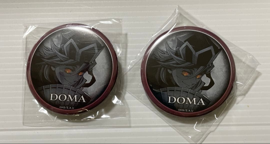 鬼滅の刃 童磨 DINING 無限城編 ティザー ダイニング 缶バッジ　2点 鬼滅の刃 ダイニング 無限城 缶バッジ 童磨 悲鳴嶼行冥 鳴