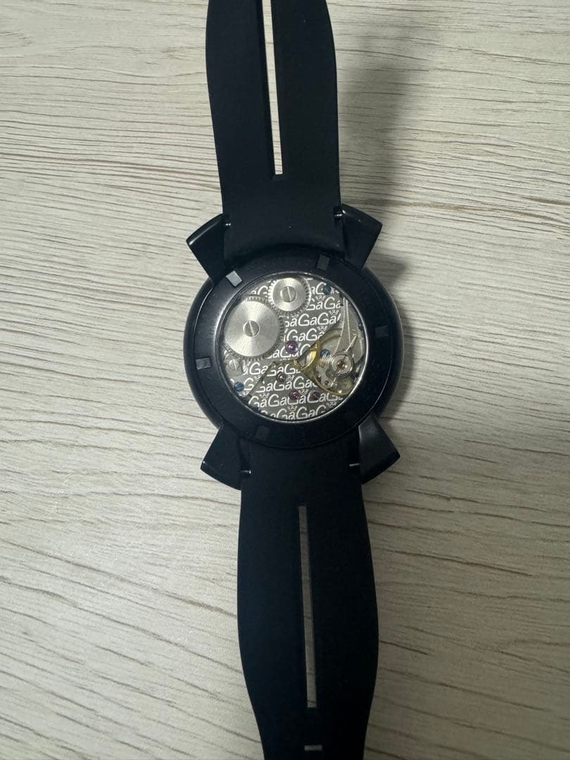 GaGa Milano ブラックラバーベルト　手巻き式