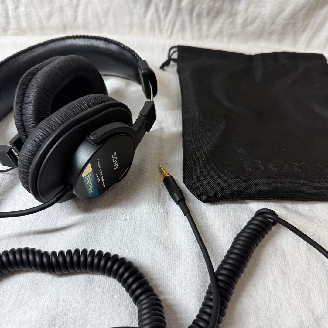 【極美品】SONY MDR-7506 モニターヘッドホン SONY MDR-7506 レビュー｜ディテール感重視の緻密で繊細なモニター