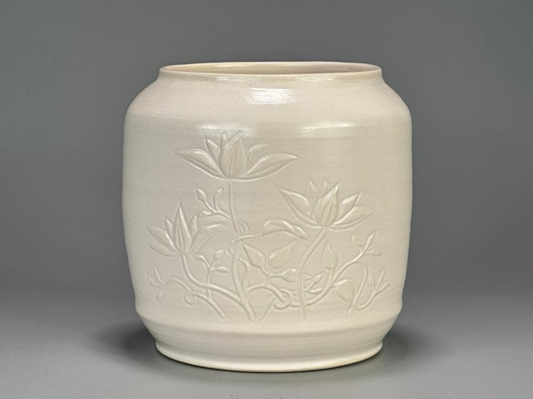 日本美術　茶道具　白磁　蓮花文　水指　在銘　治子